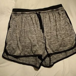 💪Gray athletic wear shorts